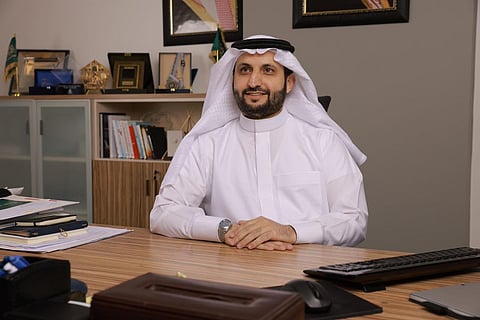 هل يمكن للذكاء الاصطناعي اتخاذ قرارات تشغيلية مباشرة أثناء موسم الحج؟.. السديس يجيب