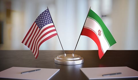 إعلام إيراني يكشف أبرز بنود الاتفاق المحتمل مع أمريكا.. الإفراج عن جزء من أموال طهران المجمدة وإجراءات مرتبطة بـ «هرمز»