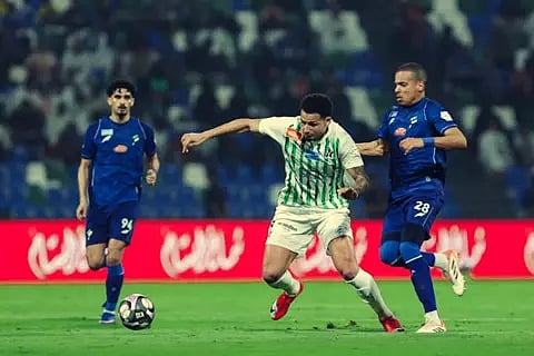 الفتح يفوز على النجمة بثنائية في “دوري روشن”