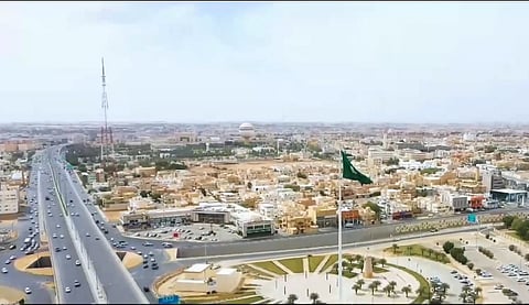 «الأرصاد» عن طقس الأحد: سحب رعدية ورياح نشطة مثيرة للأتربة على عدة مناطق