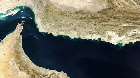 الحرس الثوري: كابلات الألياف الضوئية للإنترنت بمضيق هرمز يمكن أن تخضع لنظام التصاريح